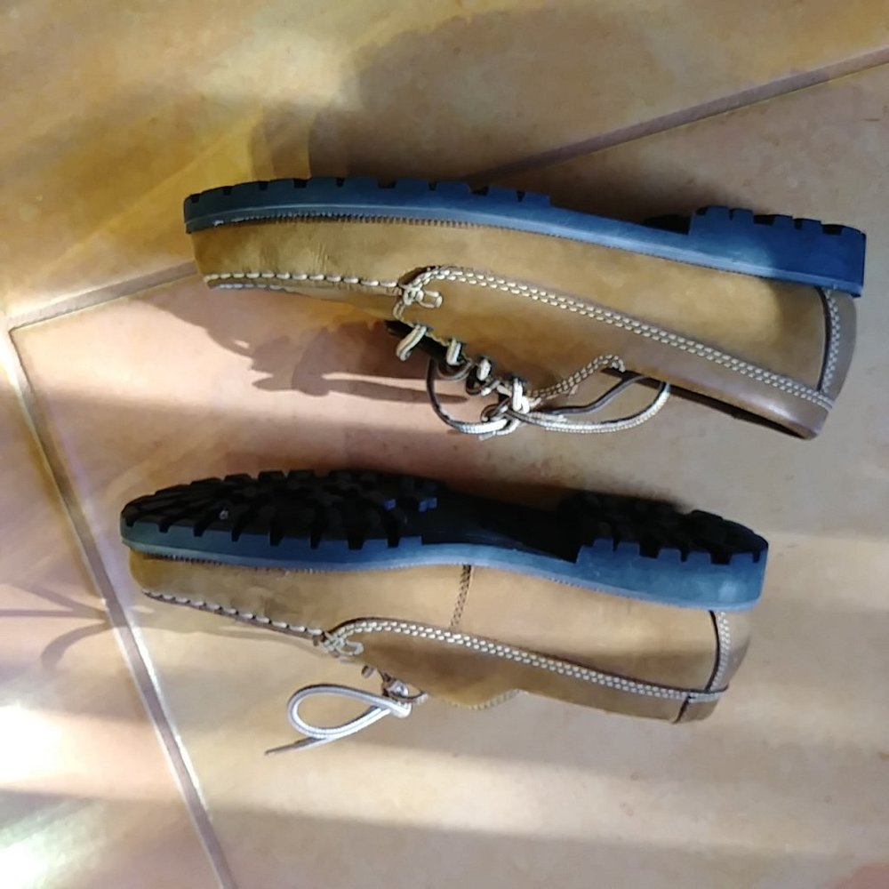 Bass Men's Brown Suede Boat Shoes - Picture 3 of 9
